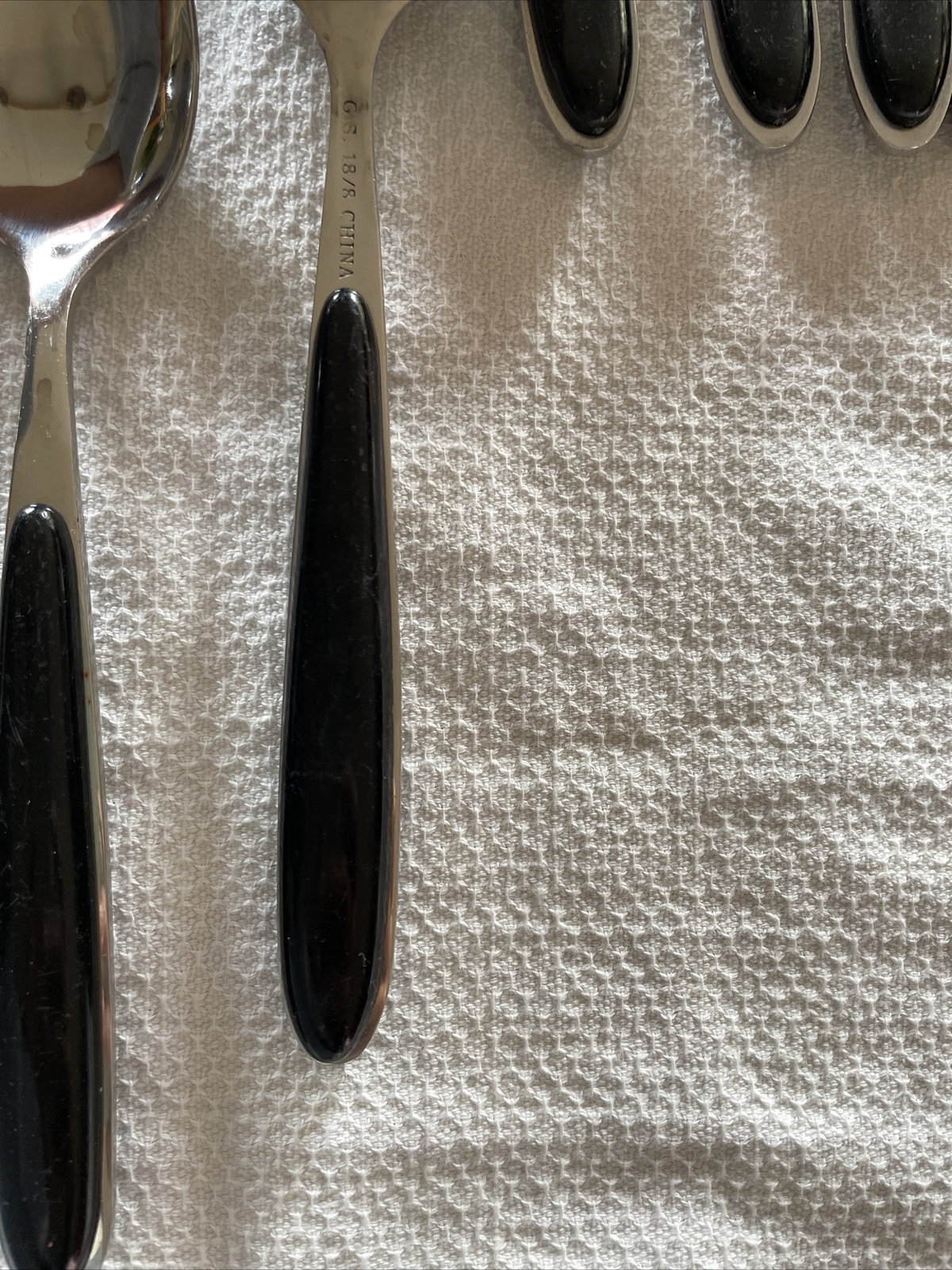 GS Stainless 18/8 China Flatware Black Handles Set Of 20 / 4 Place