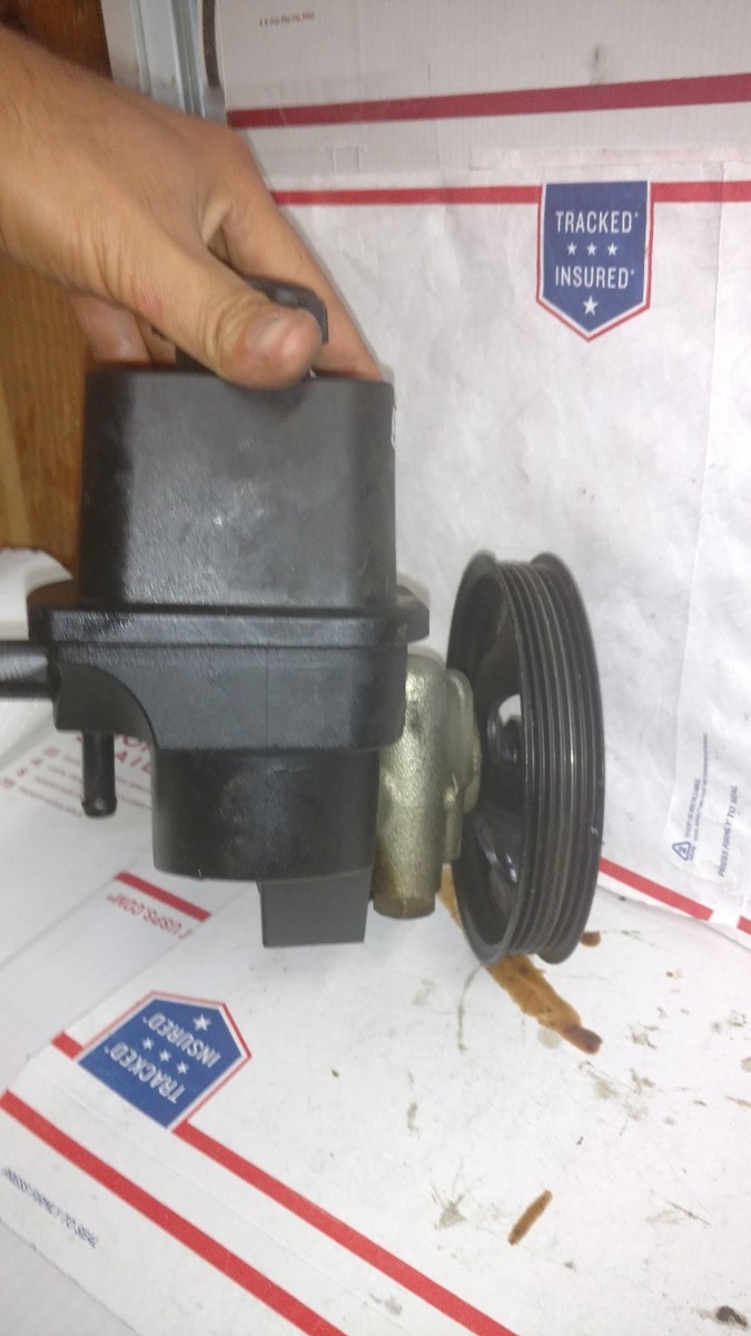 02-05 Chevrolet Trailblazer ENVOY Power Steering Pump 15087916 CR 