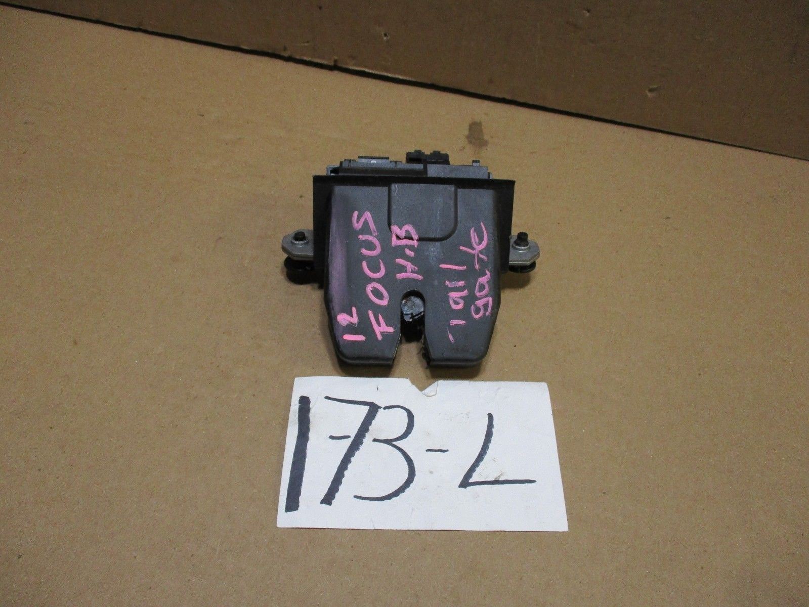 12 13 14 Ford Focus 4 Door Hatch Back Tail Gate latch power lock actuator #173-L