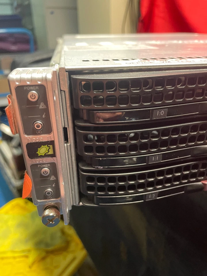 Supermicro Server 827-14 AMD Opteron 6212 x 8 processors with 256GB of ram - Image 4 of 4