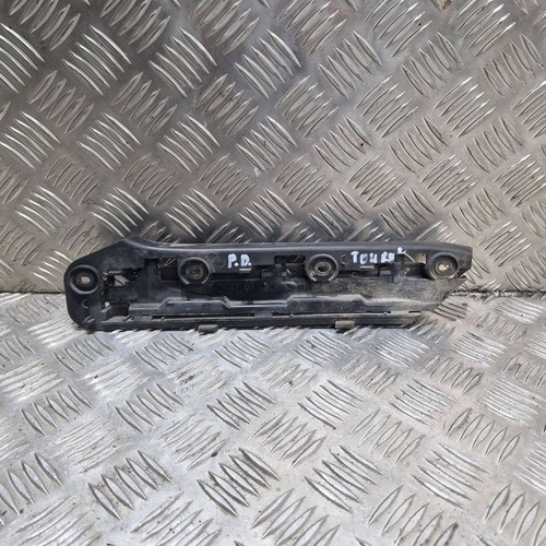 Volkswagen Touran I 2004 Vorne rechts Halterung Stoßstange Stoßfänger vorne