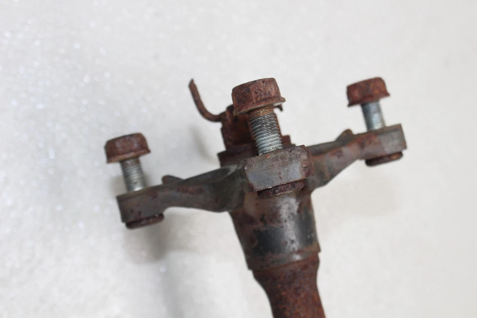 83-85 HONDA ATC200X EJE TRASERO RUEDA TRASERA PIVOTE PERNO EJE EJE Foto 2 de 4