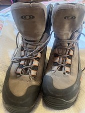 Men’s Salomon mountaineering Boots 9.5