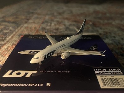 Phoenix Models 1:400 LOT Polish Airlines Boeing 737 Max 8 SP-LVA