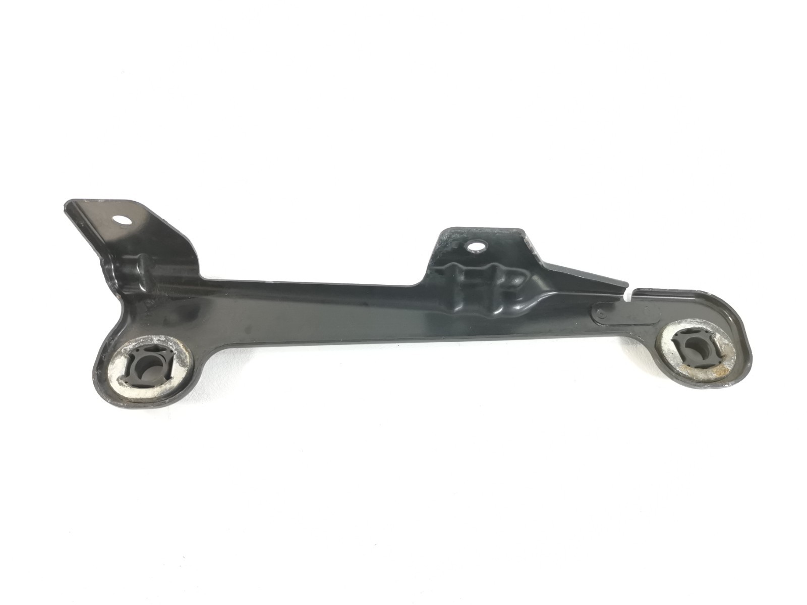 Maserati Levante 2018 Front Right Side mounting bracket