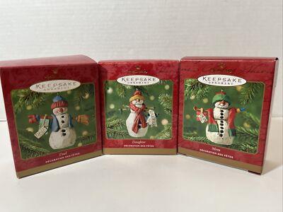 2011 Set Of 3 NEW Family Ornaments Snowman MOM, DAD, DAUGHTER Cute Carved Effect