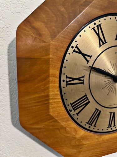 Vintage Mid Century Modern MCM United Clock Co. Wood Octagon Electric Wall Clock - Picture 8 of 9