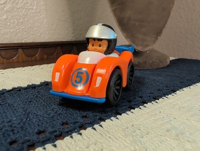 Mattell LittlePeople 2012 Wheelies Orange #5 Race Car w/Driver Silver Helmet