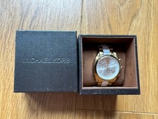 (64) Uhr von Michael Kors Modell MK5743 in gold weiß