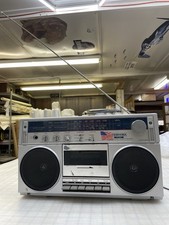 Vintage Toshiba RT-80S AM FM Stereo Radio Cassette Not Working.