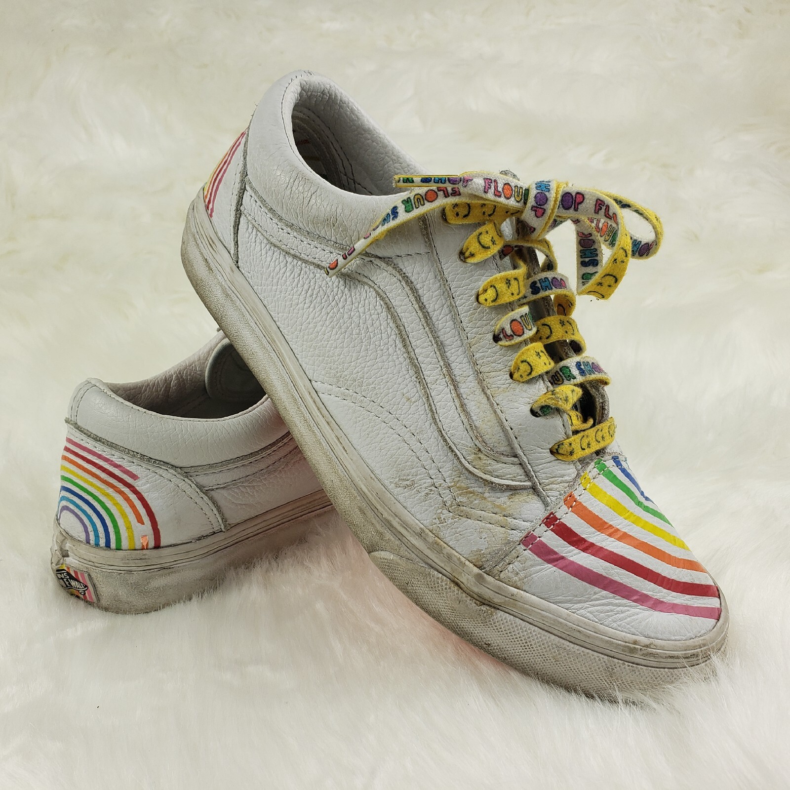 VANS Flour Shop by Amirah Kassem 721278 White Rainbow Sneakers Womens Sz 7