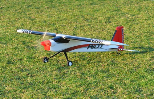 Max-Thrust Riot V2 (RED) Plug and Play RC Model Sports Aeroplane PRE-ORDER - Picture 1 of 21