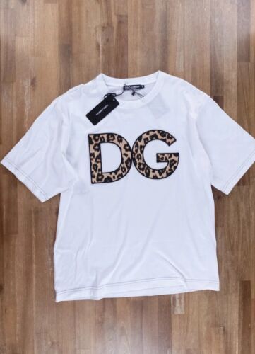 Dolce & Gabbana Graffiti Logo Print Boxy T-shirt Short Dolce & Gabbana Graffiti Logo Print Boxy T-shirt Short