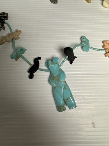 Vintage Zuni Fetish Animal Carved Stone Necklace - Foto 2 di 5