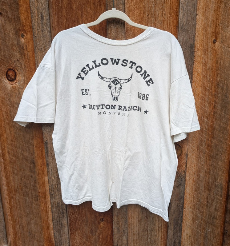 Yellowstone Dutton Ranch Montana Graphic T-Shirt Size L Original TV Series