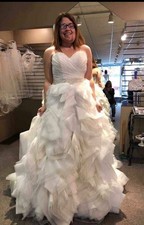 David's Bridal Ivory Sweetheart Strapless Ball Gown Train Ruffles Beading