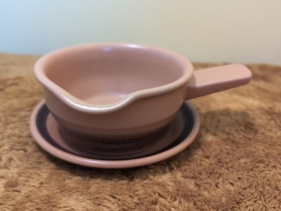 Purbeck ''Toast'' Sauciere 70er Jahre mit Untertasse braun 13 cm Durchmesser 