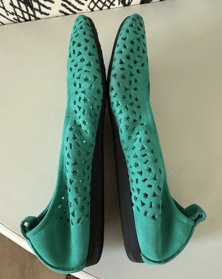 Bailarina Arche Lilly Nubuck Plana Verde Talla 38 Euro 7 Hecha en Estados Unidos en Francia Foto 3 de 4