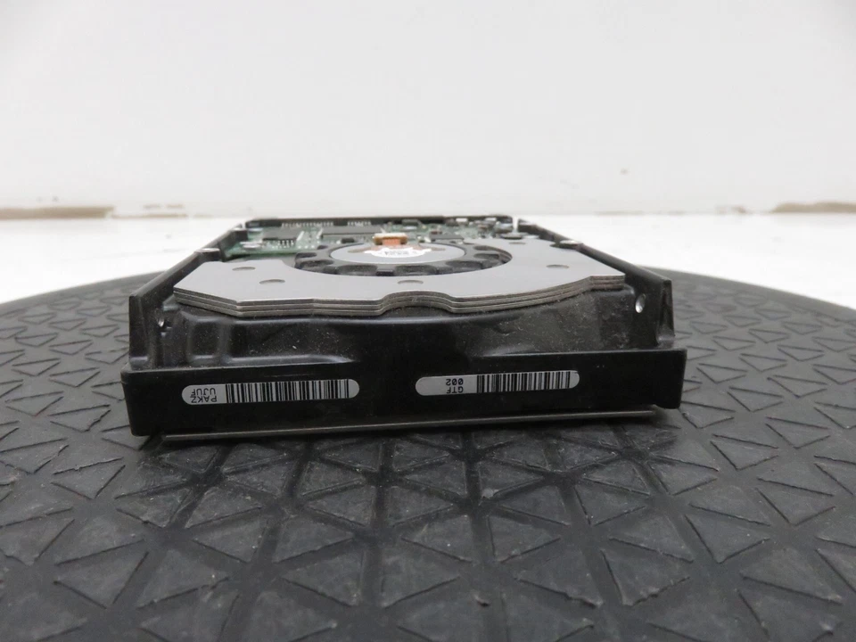 Sun Microsystems 390-0381-02 1TB 7200RPM HDD by Hitachi - Image 4 of 4