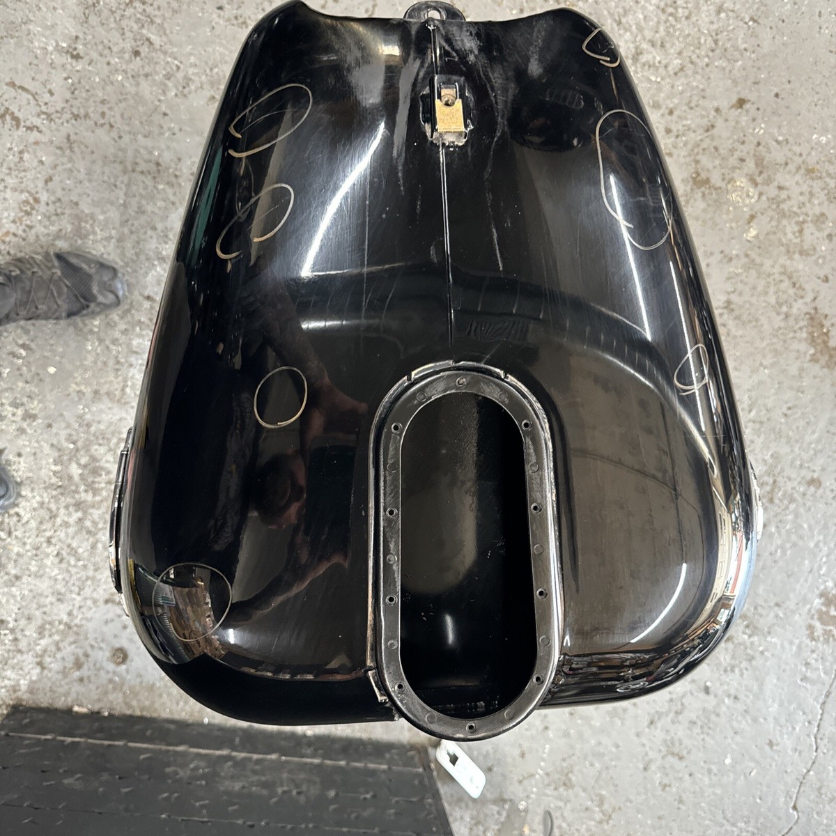 2006 Harley-Davidson Ultra Classic Fuel Tank Vivid Black Injected