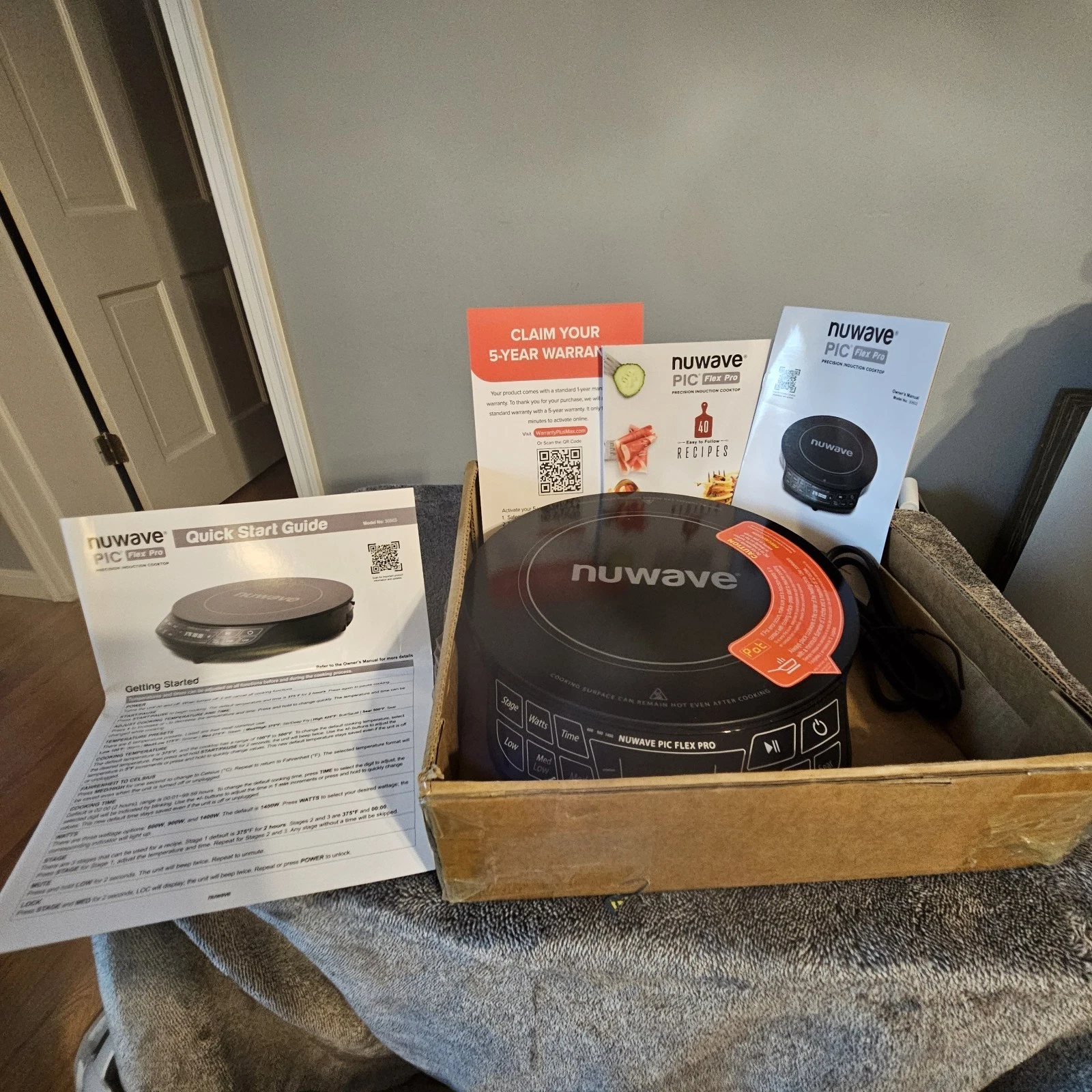 NUWAVE PIC Flex Pro Precision Induction Cooktop 1400 Watts 30503
