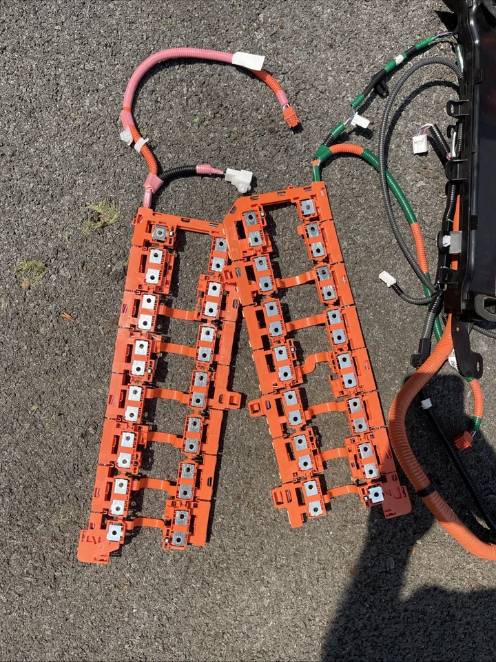 Chicote de fios de bateria híbrido plug-in Toyota Prius 2012 - Imagem 2 de 4