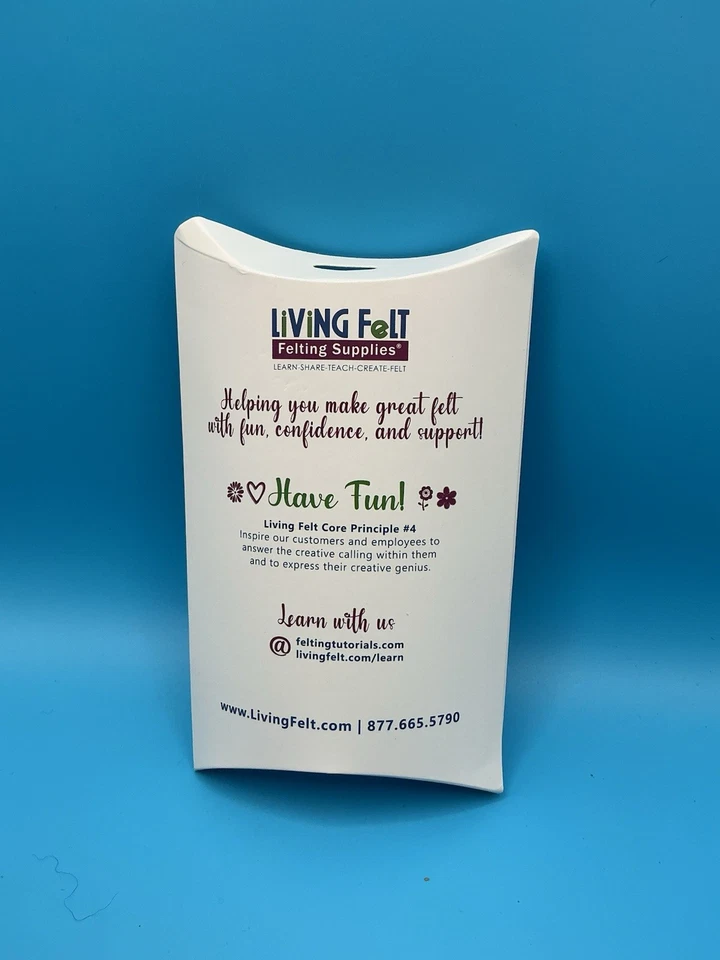 Living Felt Dyed Sheep’s Locks ‘Wild River’ 1 Oz Great Curly Knome Beards & Hair - Image 2 of 2