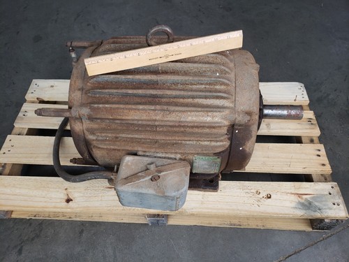 10 Hp Baldor Electric Motor 3 Phase 220/440 1725 RPM - 1-3/8" Shaft - Picture 2 of 12