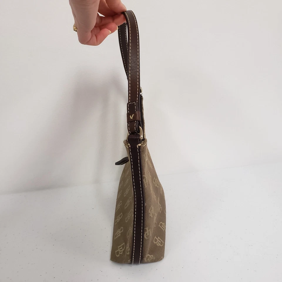 Mini Bolso de Hombro Dooney & Bourke Y2K Dinero Antiguo Preppy Baguette Monograma Logo Foto 2 de 4