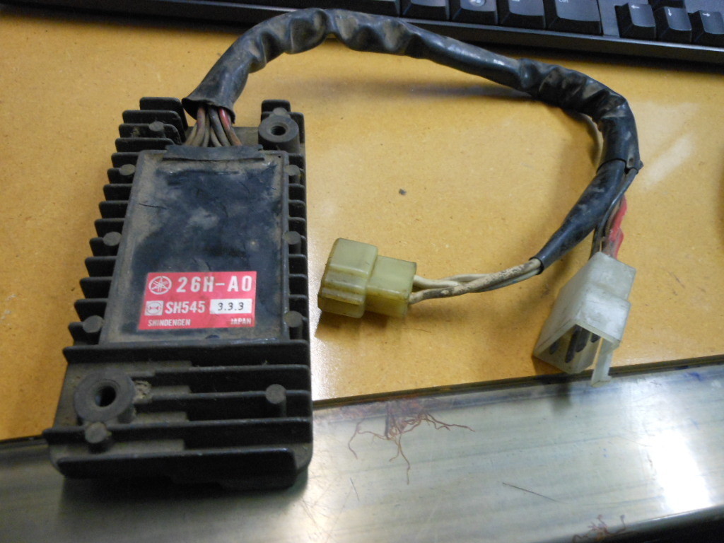 【Fuenteです】 32V Waterproof MEGA® & MIDI® Power Distribution Box
