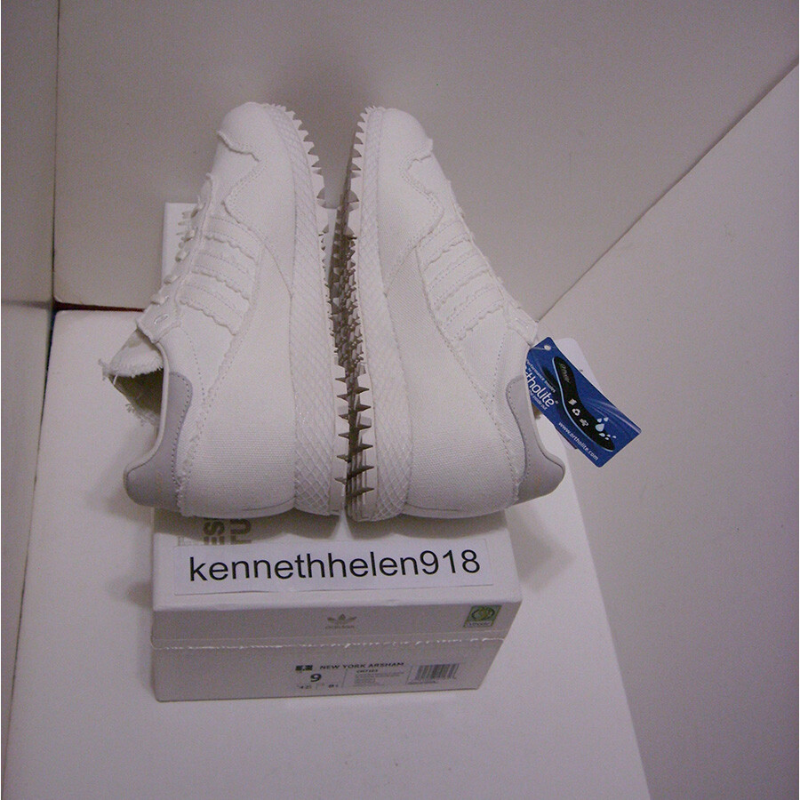 土日限定価格【サイン本】★新品 未読★Daniel Arsham★アーシャム Adidas New York Arsham in Tonal White — MAJOR