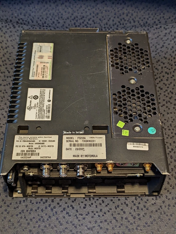 Estación de trabajo Motorola F5208A (MW810) USADA, arranca a BIOS, prueba OK, SIN DISCO DURO/CABLES Foto 2 de 4