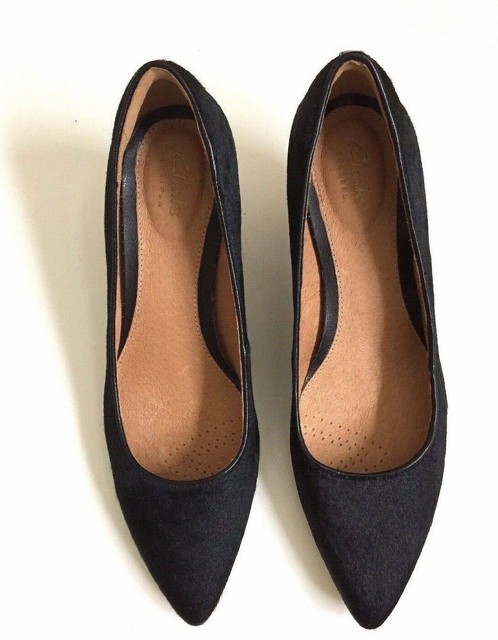 clarks low heel pumps