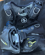 Aqua Lung Axiom i3+ BCD Medium - avec poids intégrés et harnais d'emballage