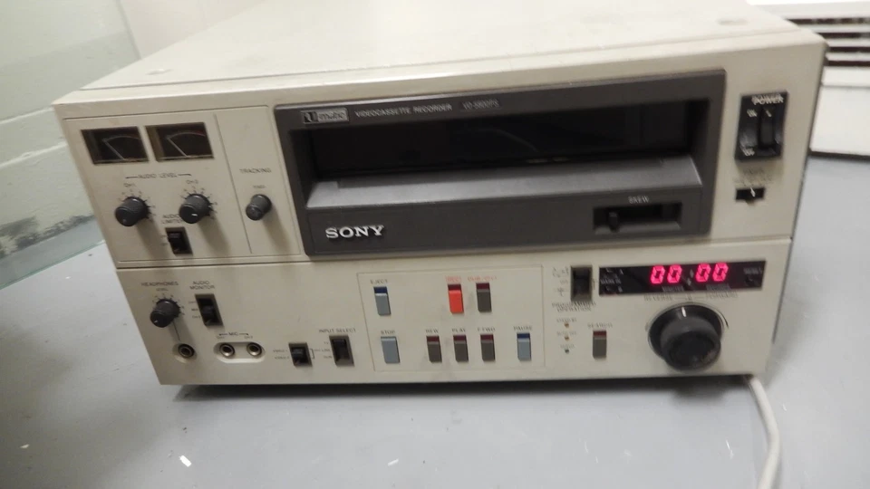 SONY U Matic Video Casette Recorder VO-5800 PS - Bild 2 von 4