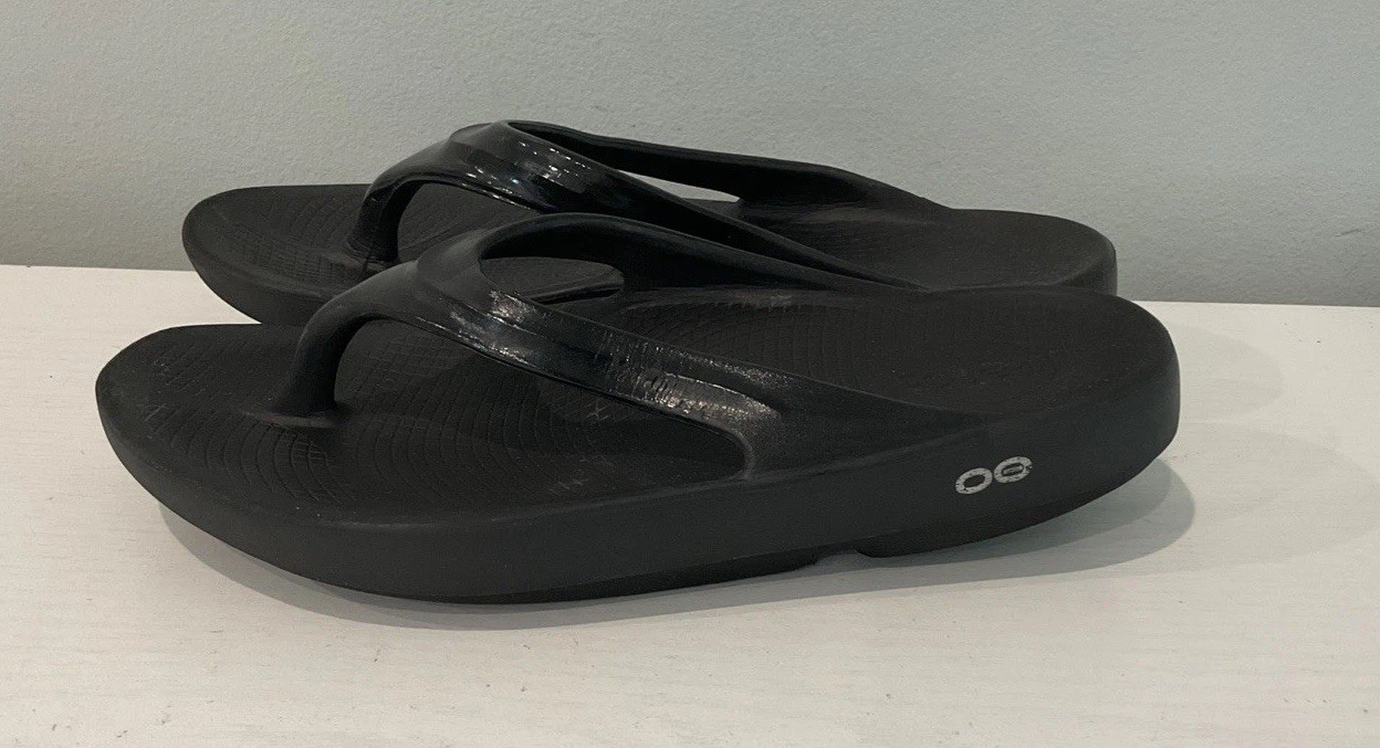 APL Sandali neri comodi da recupero Oofos OOlala donna taglia 9 slide infradito leggi