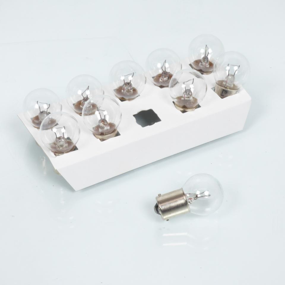Ampoule BA15s 6V pour réparer le phare d'une mobylette ou d'un cyclomoteur classique
