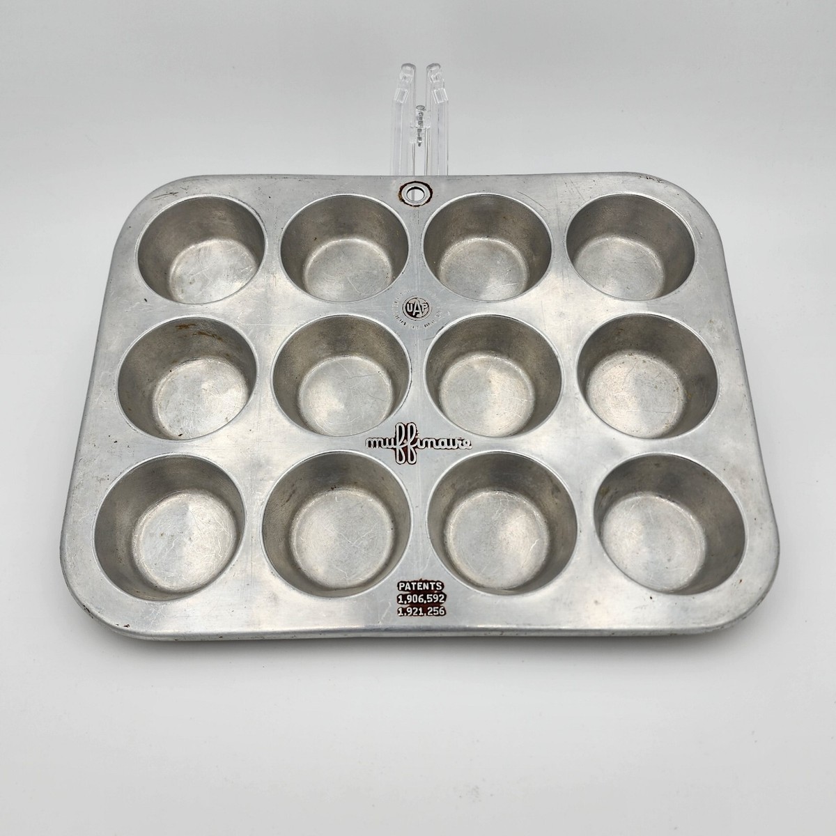 VINTAGE MUFFINAIRE JUNIOR CUPCAKE MUFFIN PAN AIRCRAFT PRODUCTS