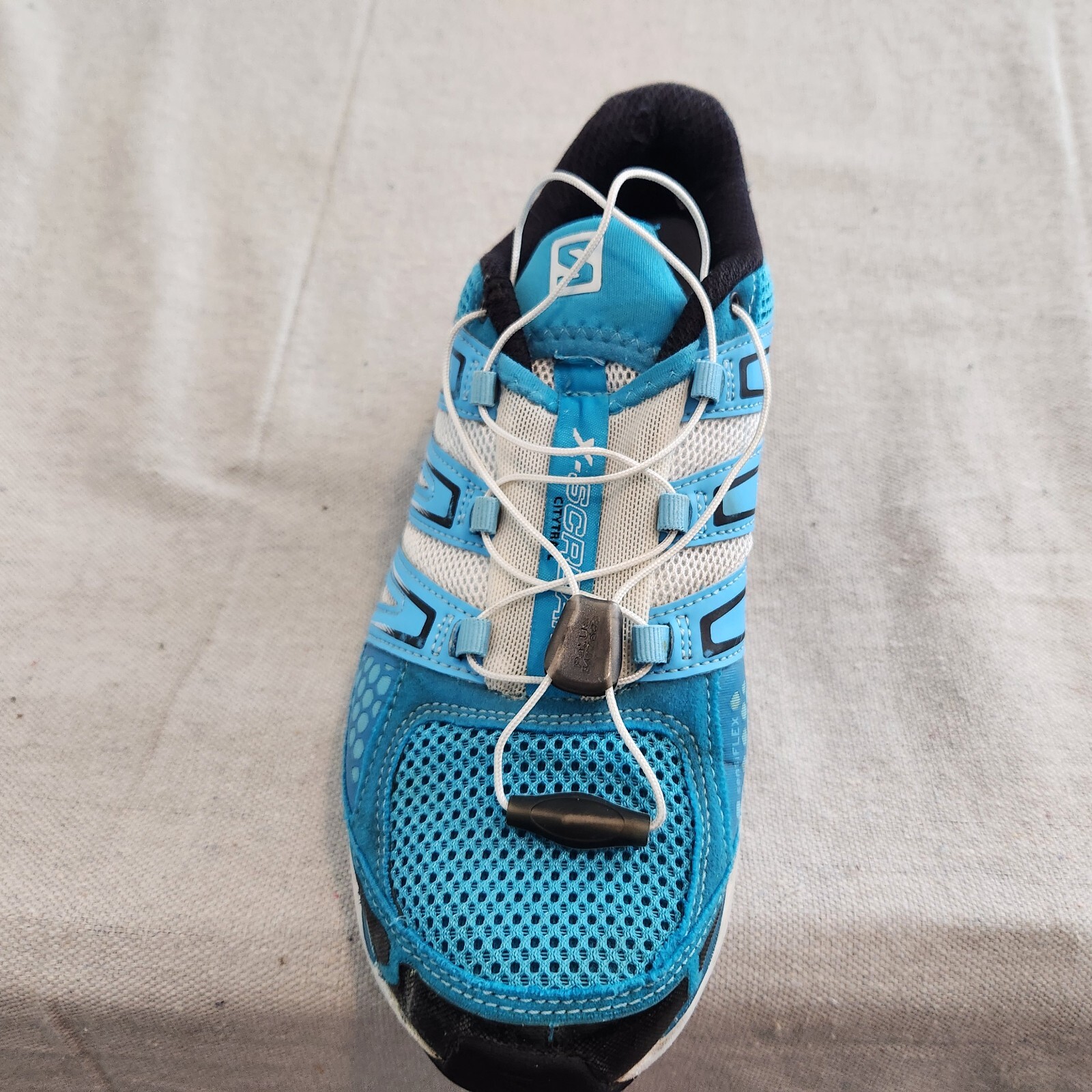 Scarpe da corsa blu Salomon taglia 8 X Scream City Trail alte basse escursionistiche