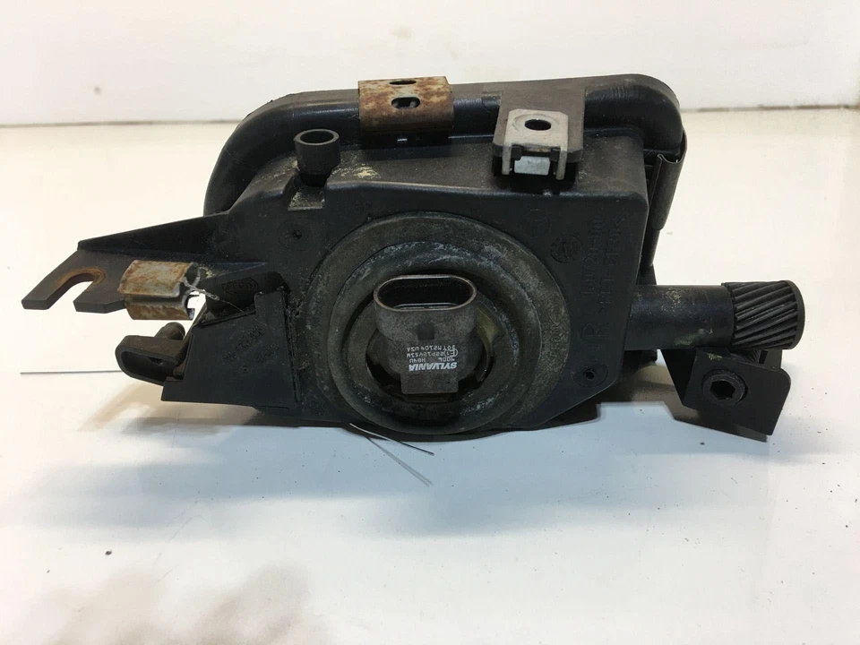 05 06 07 Mercedes-Benz MERCEDES C-CLASS Front Lamp Right - Image 3 of 3