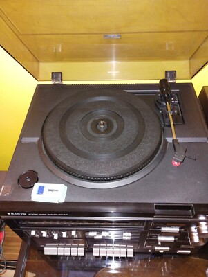 Sanyo GXT-212 Vintage Stereo + Plays Cassettes, Vinyl and Radio