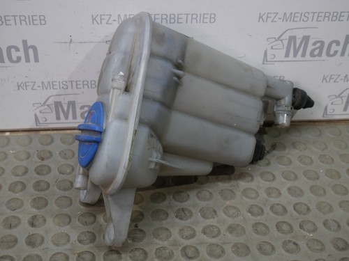 Audi A4 Variant / Avant 2,0 TDI 06/2011 Ausgleichsbehälter Kühlwasser 8K0121403H