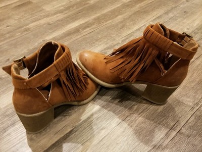qupid fringe booties