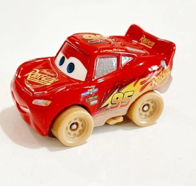NEW Mattel FPR89 DIRTY MUDDY MCQUEEN Disney Pixar Cars 3 Mini