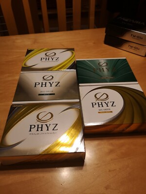 5x Golfbälle PHYZ Bridgestone Golf Sport Japan 12 STÜCK Restposten Set Geschenk