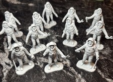 Vintage Space Astronaut Plastic Grey Toy Figure Lot Of 12