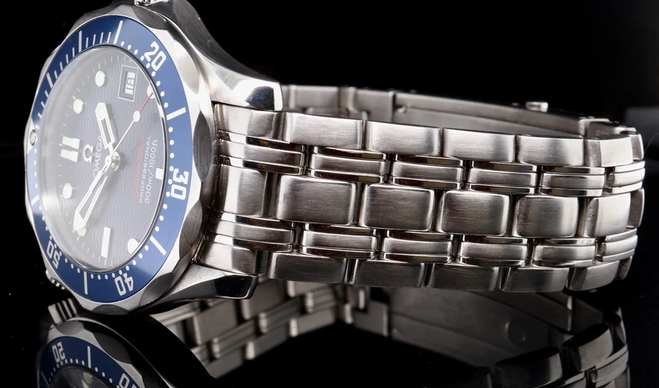 Auth. Omega Seamaster James Bond 300m Blue Wave Mid Size Quartz Watch 196.1505 - image 3 of 4