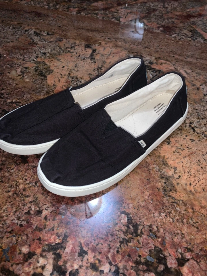 Zapatos sin cordones Toms de lona negros talla juvenil 6 Foto 2 de 4
