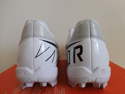 Nike‎ FASTFLEX VAPOR Size 11 Pro Football Cleats White w SILVER Laced DQ5114-100 Nike Vapor Pro 1 Football Cleat - Men main image 3