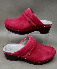Vionic Kacie Red Sz 6 Orthotic Support Suede Studded Slip On Clogs Mule Women’s
